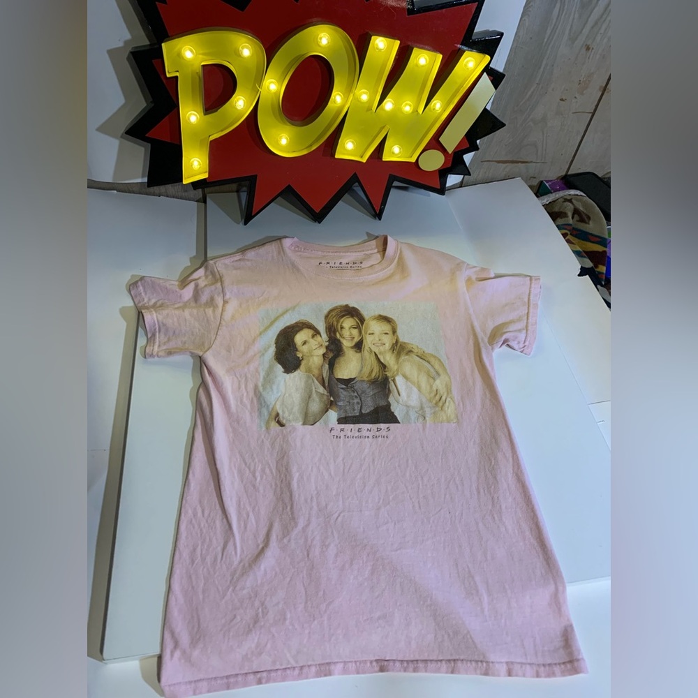Friends TV Series Pink Graphic T-Shirt Womens S - Used Great Condition